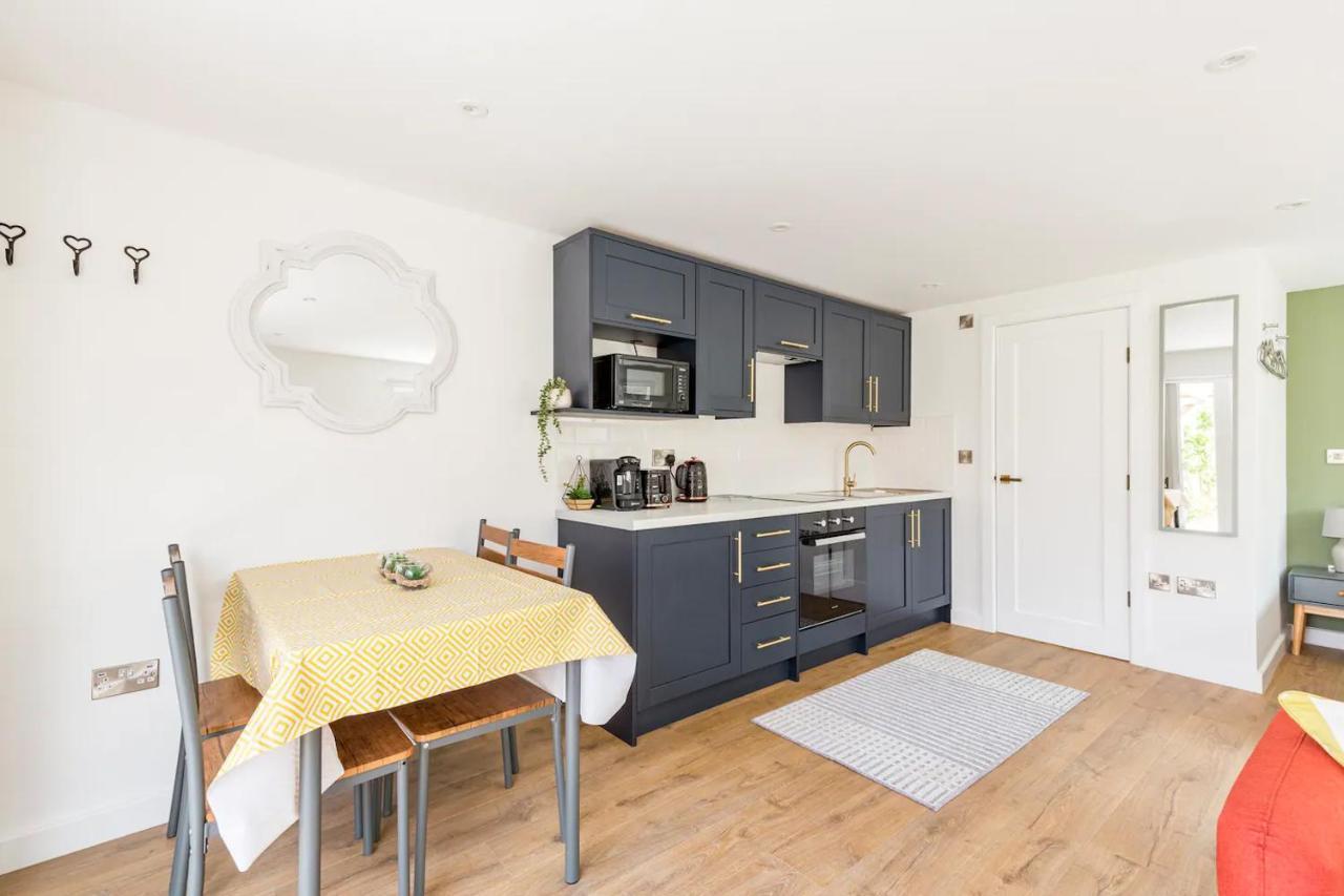 Charming Chester Studio With Private Garden & Free Parking Buitenkant foto