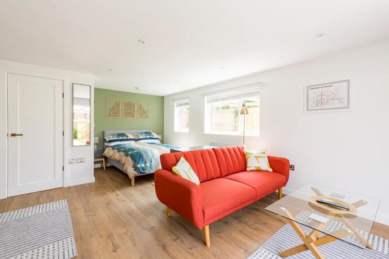 Charming Chester Studio With Private Garden & Free Parking Buitenkant foto